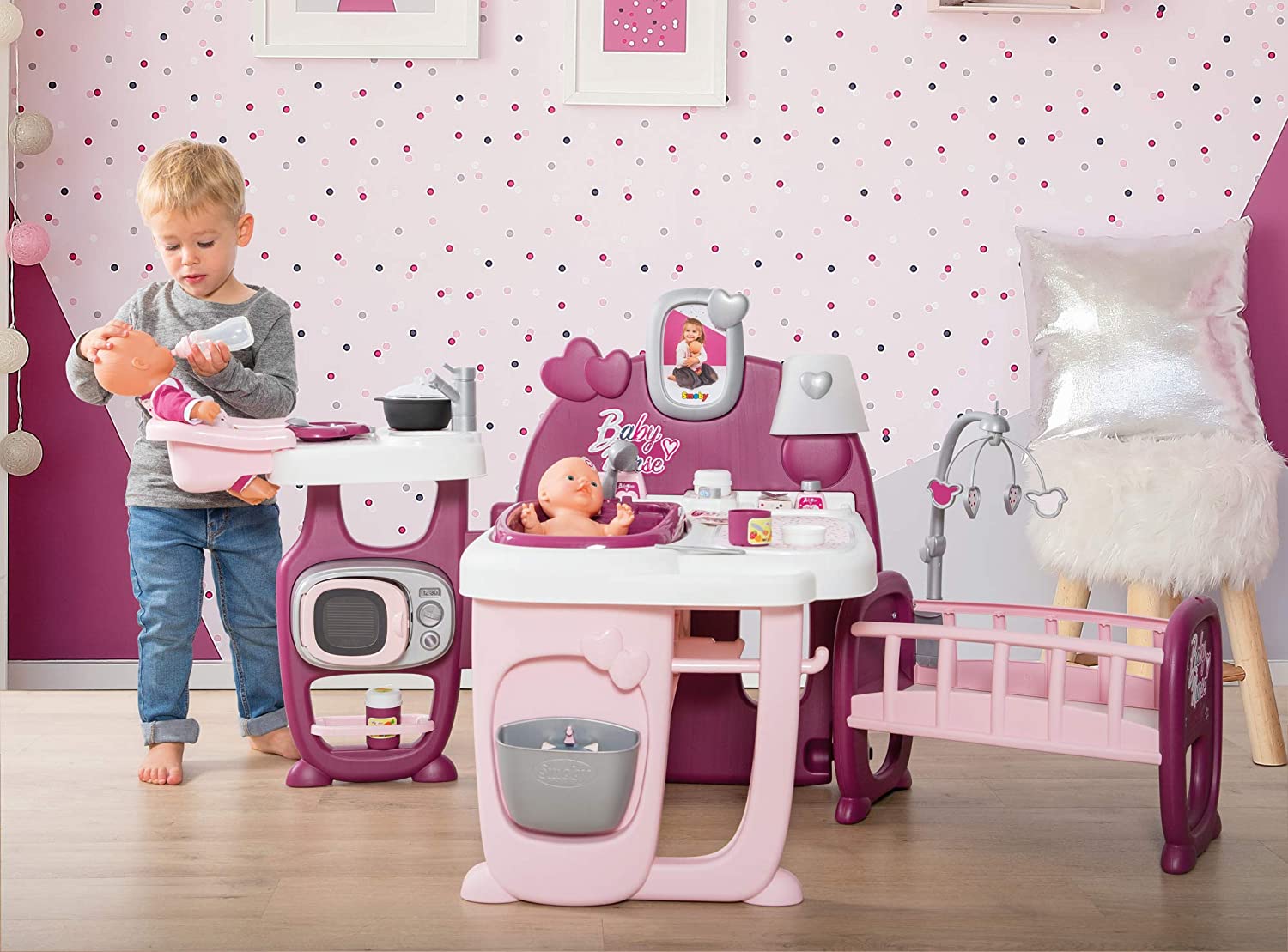 nursery poupée avec baignoire /cuisine /siège bébé